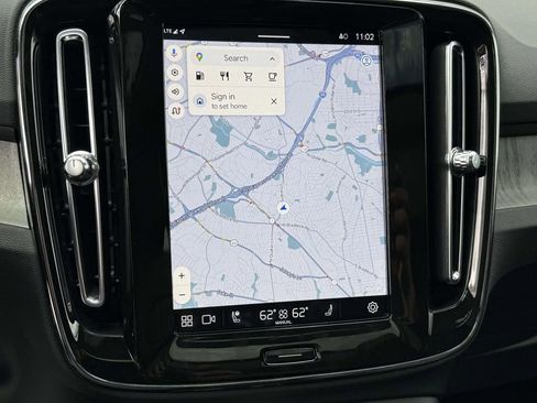 Used 2023 Volvo XC40 B5 Ultimate w/ Protection Package Premier image 6