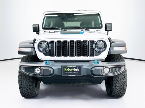 Used 2024 Jeep Wrangler Unlimited Rubicon 4xe w/ Technology Group AWD/4WD image 2