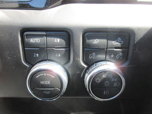 New 2026 GMC Sierra 2500 AT4 w/ AT4 Premium Plus Package AWD/4WD image 17