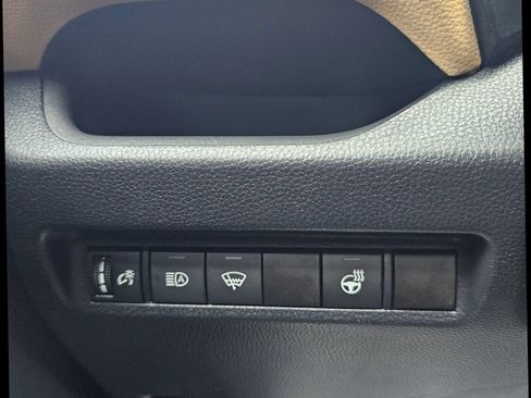 Used 2022 Toyota RAV4 XLE w/ XLE Grade Weather Package AWD/4WD image 22