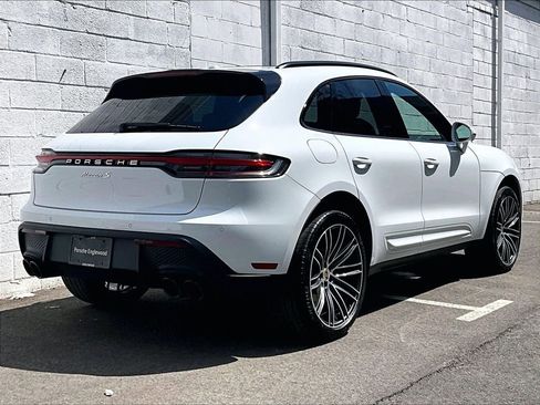 Certified 2025 Porsche Macan S AWD/4WD image 17