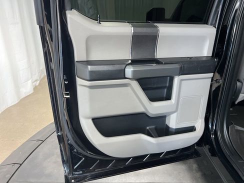 Used 2017 Ford F150 XLT image 17