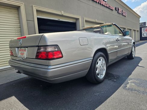 Used 1994 Mercedes-Benz E 320 Convertible image 25