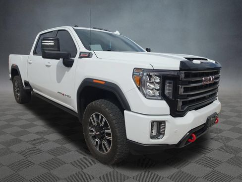 Used 2022 GMC Sierra 2500 AT4 w/ AT4 Preferred Package AWD/4WD image 2