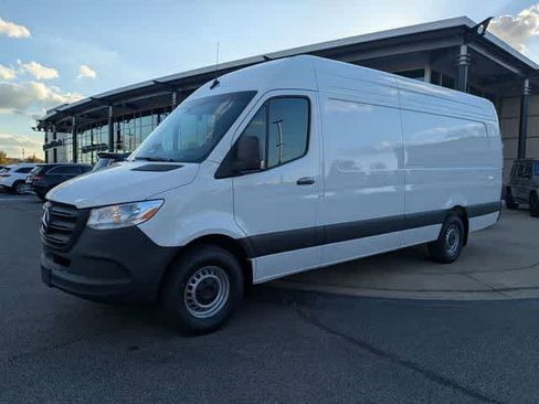 Used 2026 Mercedes-Benz Sprinter 2500 image 4