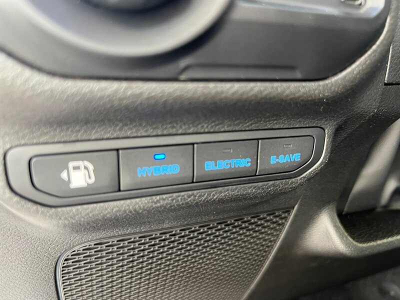 Used 2023 Jeep Wrangler Unlimited Rubicon 4xe w/ Cold Weather Group AWD/4WD image 27