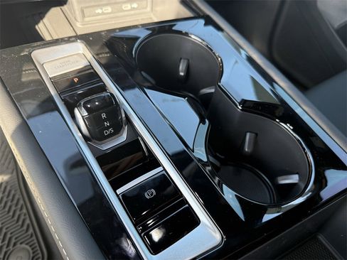 New 2026 Volkswagen Atlas Cross Sport SEL Premium R-Line image 22