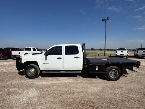 Used 2012 Chevrolet Silverado 3500 W/T w/ Skid Plate Package image 2