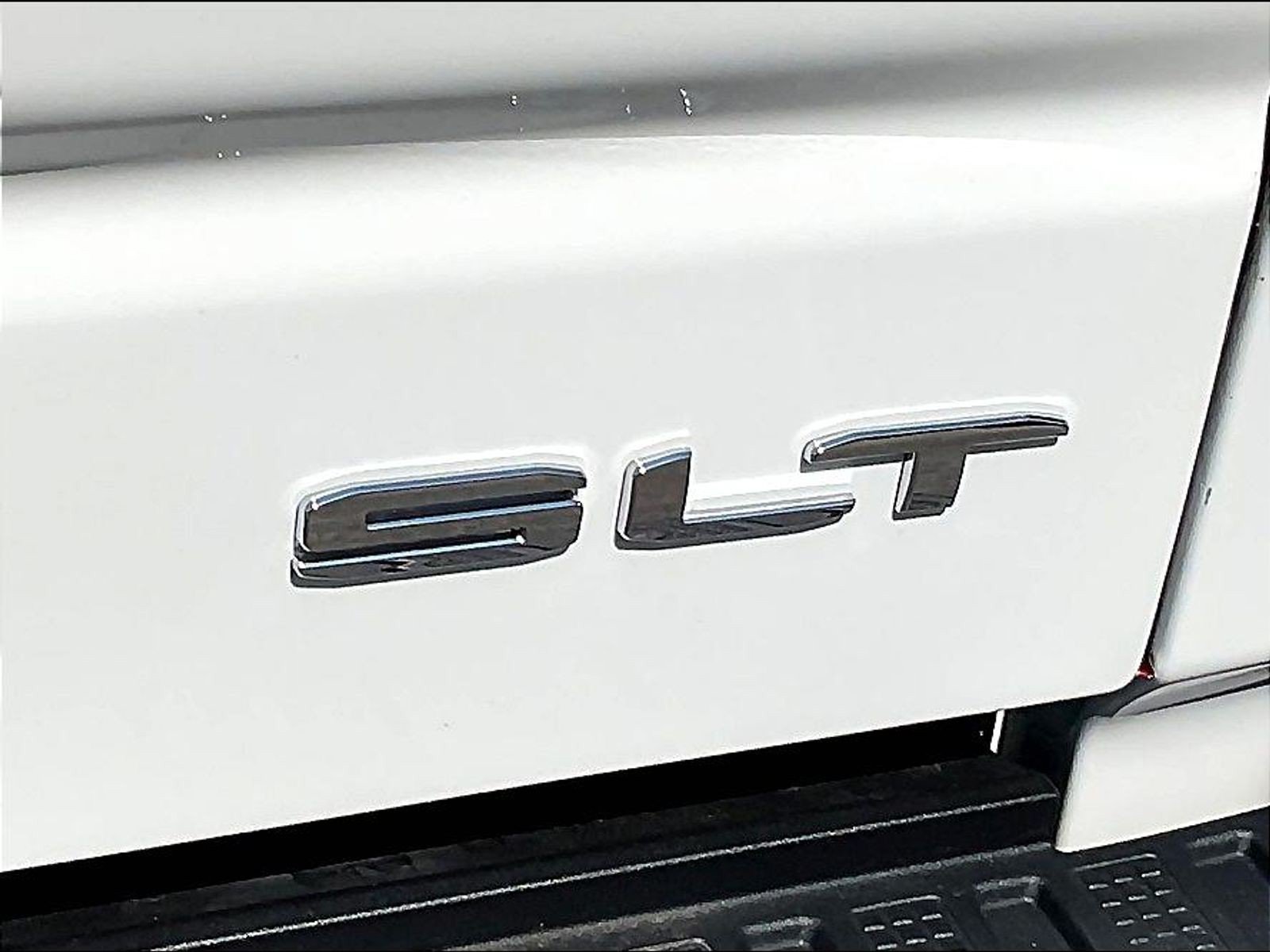 Used 2024 GMC Sierra 1500 SLT w/ SLT Premium Plus Package AWD/4WD image 27