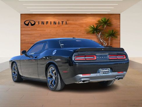 Used 2015 Dodge Challenger R/T w/ Quick Order Package 22B R/T image 5