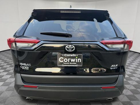 Used 2025 Toyota RAV4 XLE AWD/4WD image 7