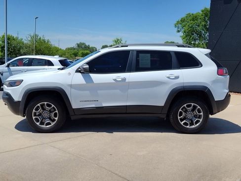Used 2021 Jeep Cherokee Trailhawk AWD/4WD image 17