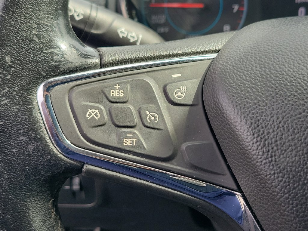 Used 2018 Chevrolet Cruze Premier FWD image 25