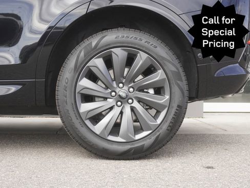 New 2025 Land Rover Discovery Sport S AWD/4WD image 34