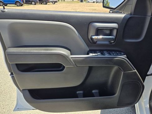 Used 2018 Chevrolet Silverado 1500 Custom w/ Trailering Package AWD/4WD image 17