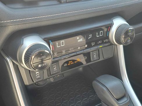 Certified 2025 Toyota RAV4 XLE w/ Convenience Package image 27