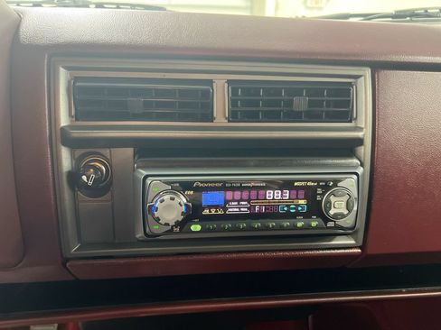 Used 1991 Chevrolet S10 Pickup 4x4 Extended Cab image 14