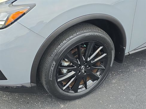 Used 2023 Nissan Murano SV w/ SV Midnight Edition Package image 16