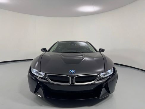 Used 2019 BMW i8 Coupe AWD/4WD image 3