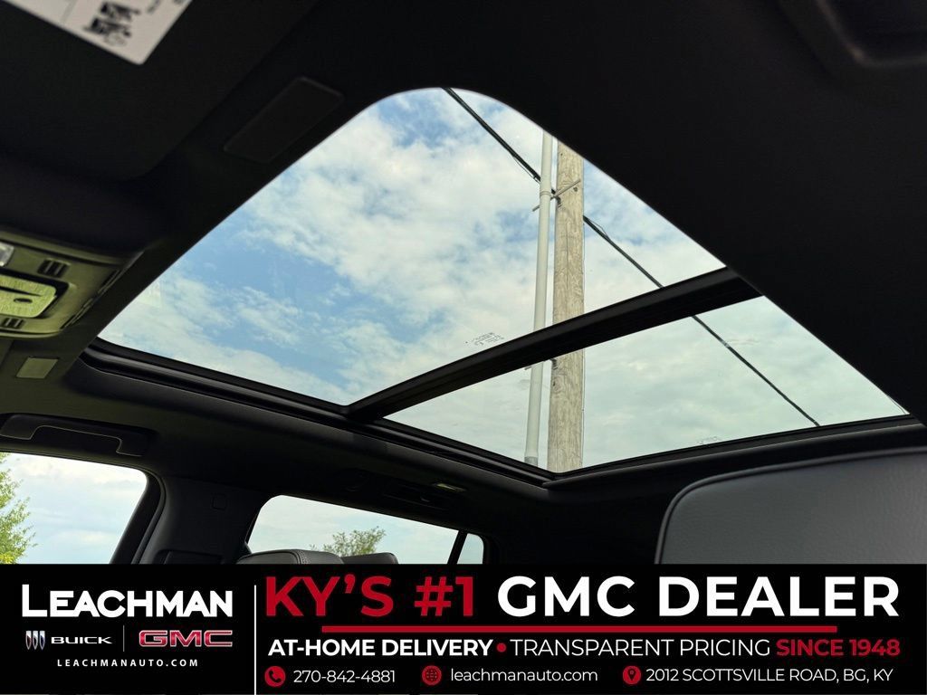 New 2026 GMC Yukon Denali w/ Denali Reserve Package AWD/4WD image 11