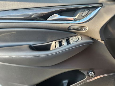 Used 2019 Buick Enclave Avenir w/ Avenir Technology Package image 27