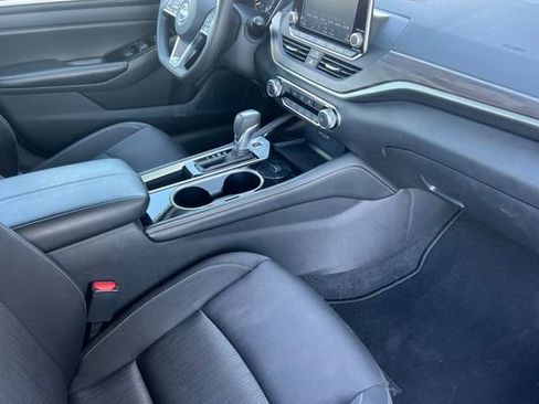 Used 2023 Nissan Altima 2.5 SV image 18