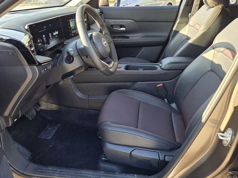Used 2025 Nissan Kicks SR w/ Illumination Package FWD image 15