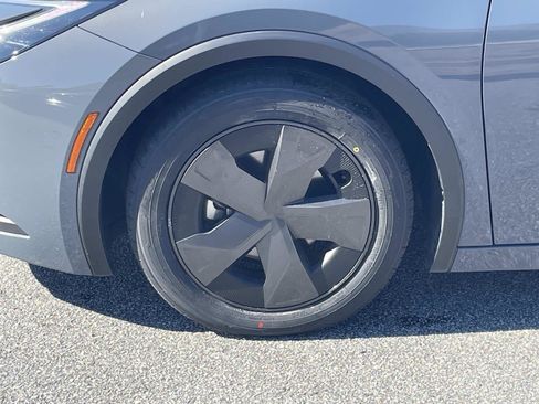 Used 2024 Toyota Prius LE image 7