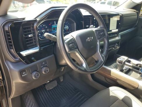 Certified 2022 Chevrolet Silverado 1500 RST image 17
