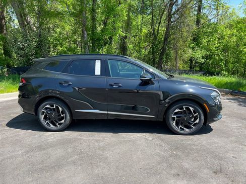 New 2025 Kia Sportage SX image 8