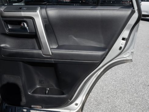 Used 2024 Toyota 4Runner SR5 image 31