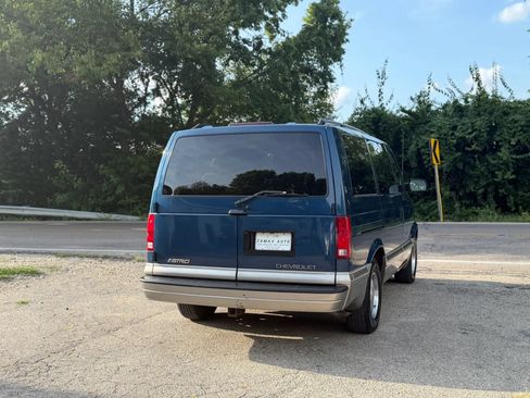 Used 2002 Chevrolet Astro RWD image 10