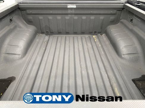 Used 2024 Nissan Frontier SV w/ Technology Package image 11