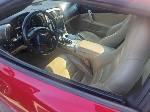 Used 2005 Chevrolet Corvette Coupe w/ Preferred Equipment Group RWD image 6