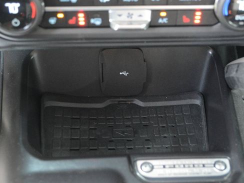 Used 2024 Ford Bronco Outer Banks w/ Sasquatch Package AWD/4WD image 25