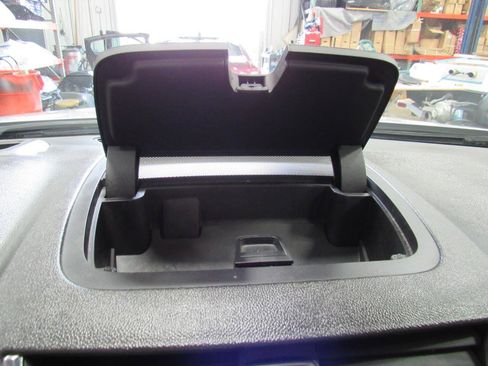 Used 2015 GMC Acadia Denali AWD/4WD image 22