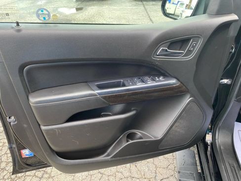 Used 2016 GMC Canyon SLE image 13