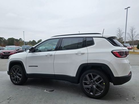 New 2026 Jeep Compass Latitude image 5