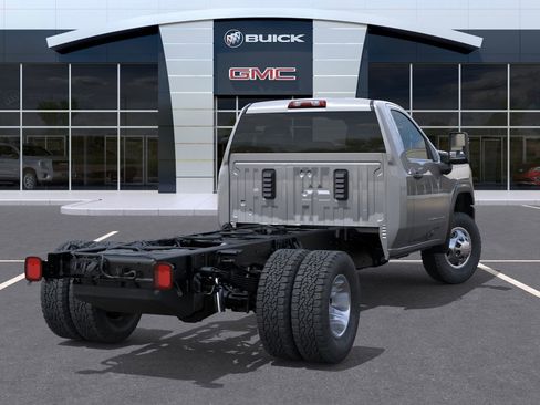 New 2026 GMC Sierra 3500 Pro image 5