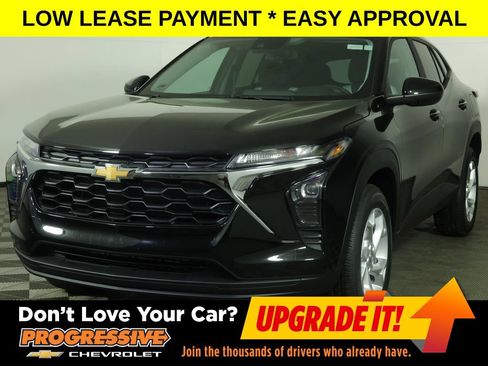 New 2026 Chevrolet Trax LS w/ LS Convenience Package FWD image 1
