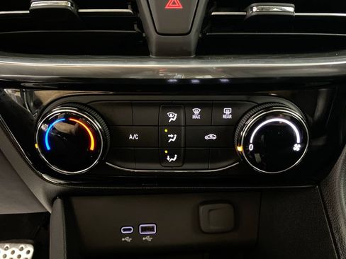 Certified 2024 Buick Encore GX Sport Touring w/ Experience Buick Package FWD image 18