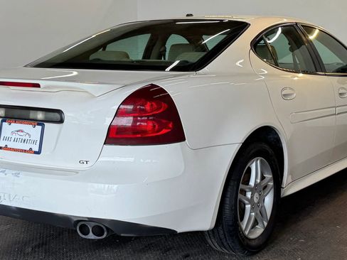 Used 2007 Pontiac Grand Prix GT w/ Premium Package image 6
