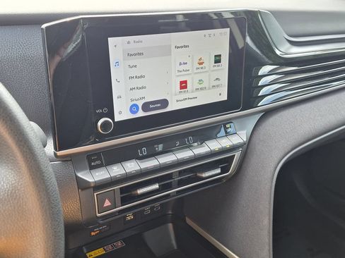 Used 2025 Toyota Camry LE FWD image 14