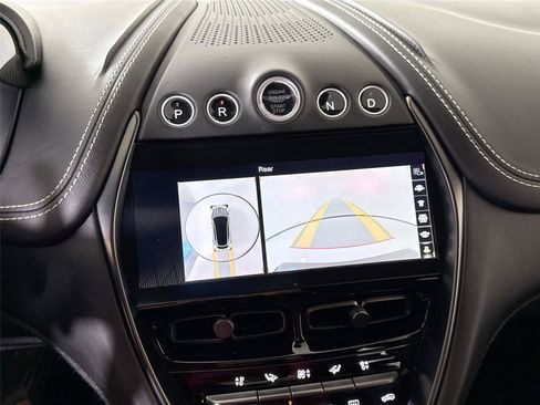 Used 2021 Aston Martin DBX image 20