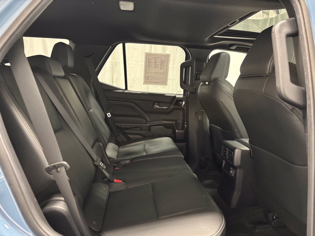 Used 2026 Toyota 4Runner Limited AWD/4WD image 54