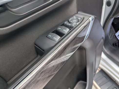 Used 2022 Chevrolet Silverado 3500 LTZ AWD/4WD image 11