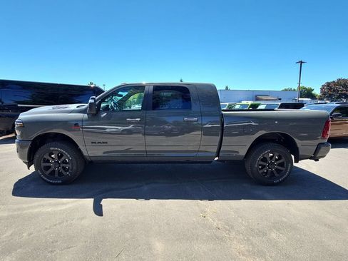 New 2026 RAM 2500 Laramie AWD/4WD image 4