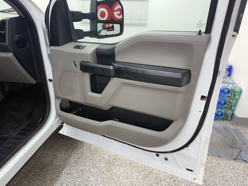 Used 2019 Ford F250 XL w/ Power Equipment Group image 19