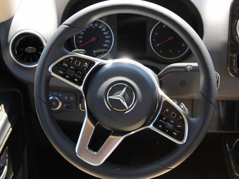 Used 2023 Mercedes-Benz Sprinter 3500 image 12