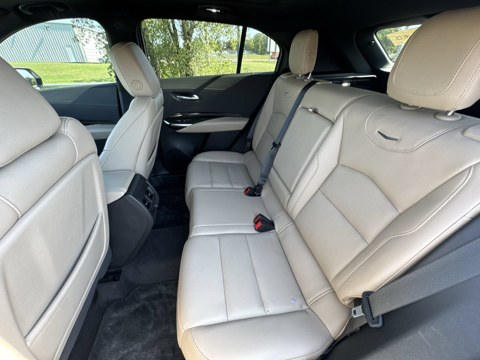 Used 2025 Cadillac XT4 Premium Luxury w/ Technology Package FWD image 22